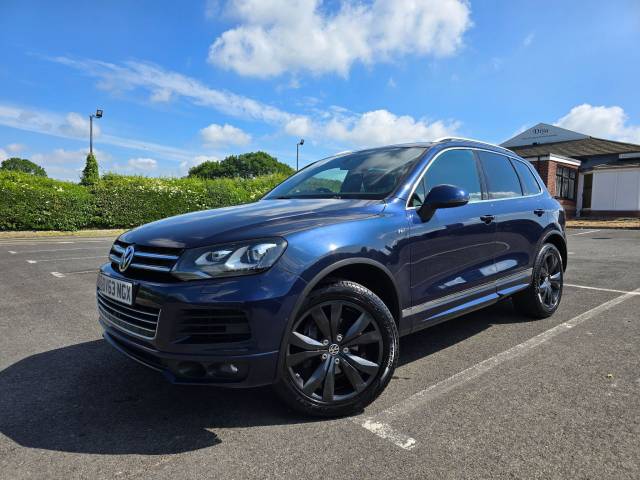 Volkswagen Touareg 3.0 TDI V6 BlueMotion Tech R-Line Tiptronic 4WD Euro 5 (s/s) 5dr SUV Diesel Blue