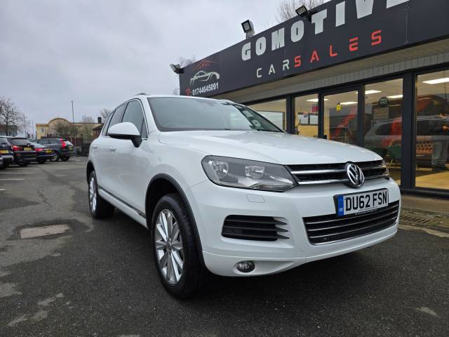 Volkswagen Touareg 3.0 TDI V6 BlueMotion Tech SE Tiptronic 4WD Euro 5 (s/s) 5dr SUV Diesel White