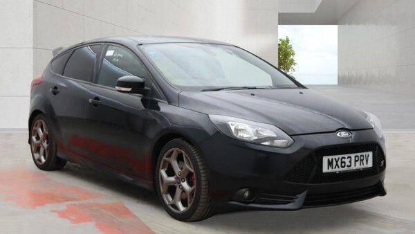Ford Focus 2.0T EcoBoost ST-2 Euro 5 (s/s) 5dr Hatchback Petrol Black