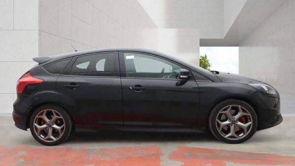 2013 Ford Focus 2.0T EcoBoost ST-2 Euro 5 (s/s) 5dr