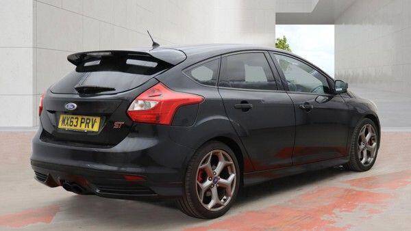 2013 Ford Focus 2.0T EcoBoost ST-2 Euro 5 (s/s) 5dr