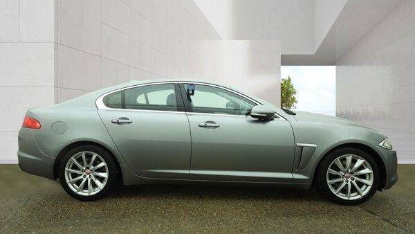 2014 Jaguar XF 2.2d Premium Luxury Auto Euro 5 (s/s) 4dr