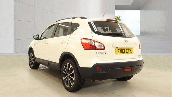 2013 Nissan Qashqai 1.6 dCi 360 2WD Euro 5 (s/s) 5dr