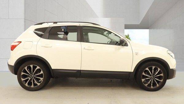 2013 Nissan Qashqai 1.6 dCi 360 2WD Euro 5 (s/s) 5dr