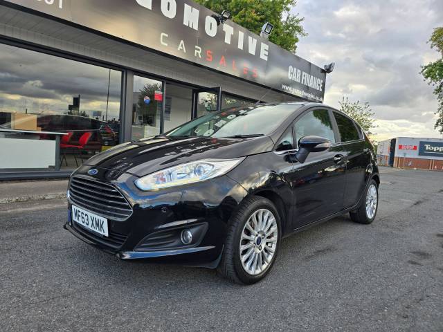 Ford Fiesta 1.0T EcoBoost Titanium Euro 5 (s/s) 5dr Hatchback Petrol Black