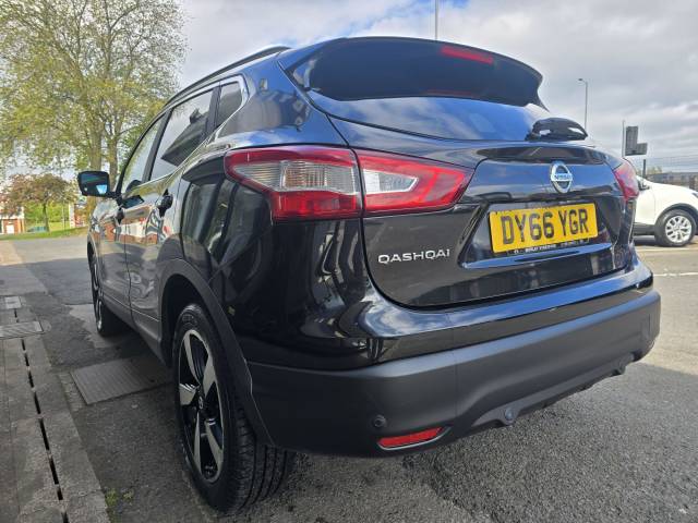 2016 Nissan Qashqai 1.5 dCi N-Connecta 2WD Euro 6 (s/s) 5dr