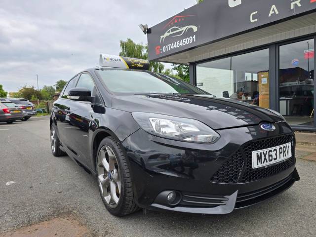 Ford Focus 2.0T EcoBoost ST-2 Euro 5 (s/s) 5dr Hatchback Petrol Black