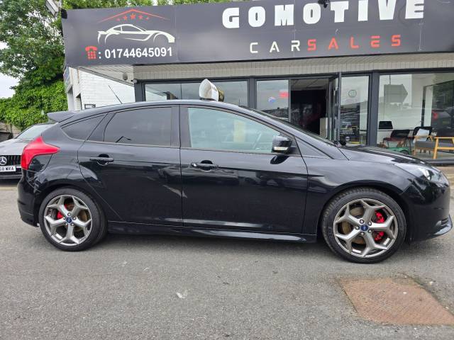 2013 Ford Focus 2.0T EcoBoost ST-2 Euro 5 (s/s) 5dr